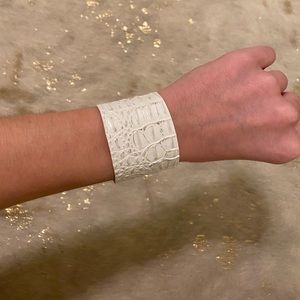 AVL jewels snakeskin cuff